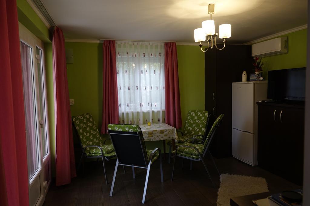Mesteri Apartman מראה חיצוני תמונה